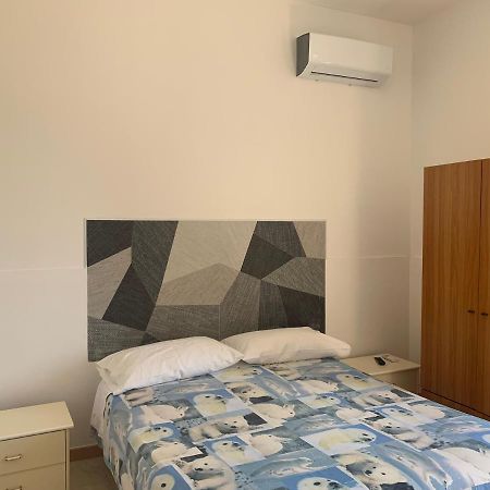 B&B Martina Crotone Buitenkant foto